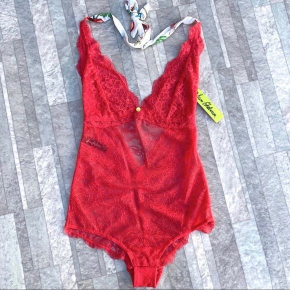 Sam Edelman Tops - NWT $38 Sam Edelman “Geranium” Lace Bodysuit